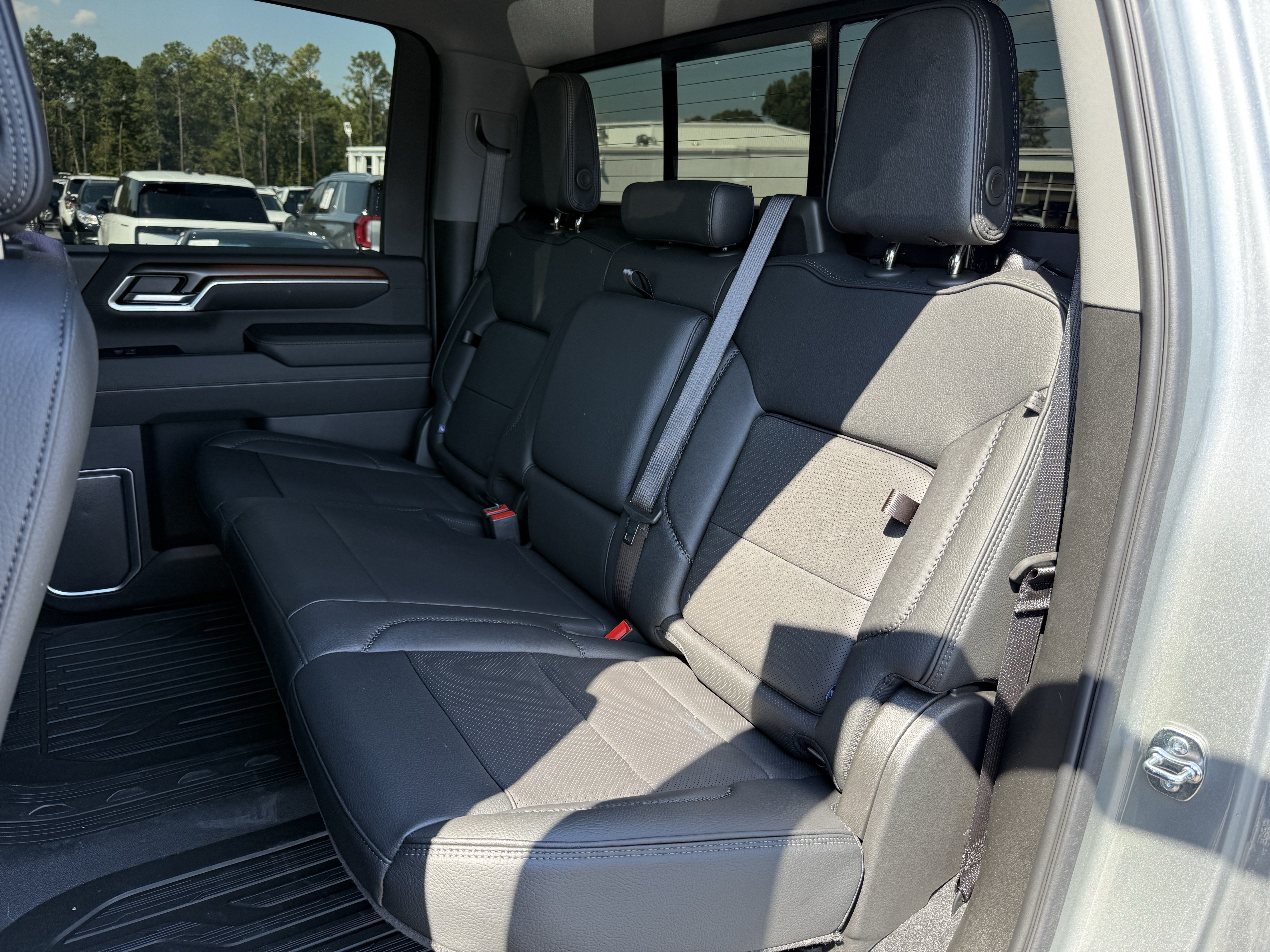 Used 2026 GMC Sierra 2500 Denali w/ Denali Reserve Package AWD/4WD image 34