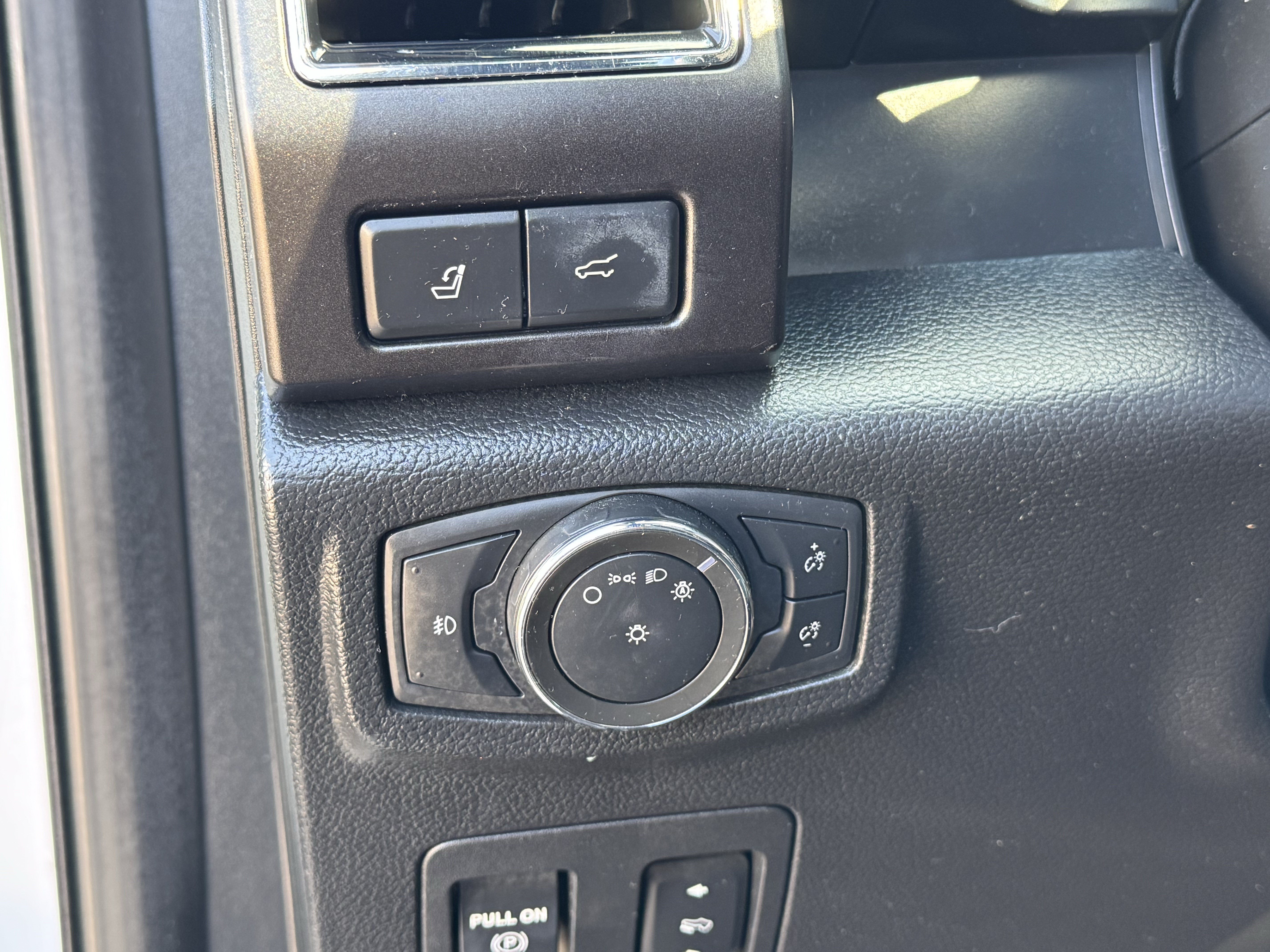 Used 2021 Ford Expedition Max Limited RWD image 16