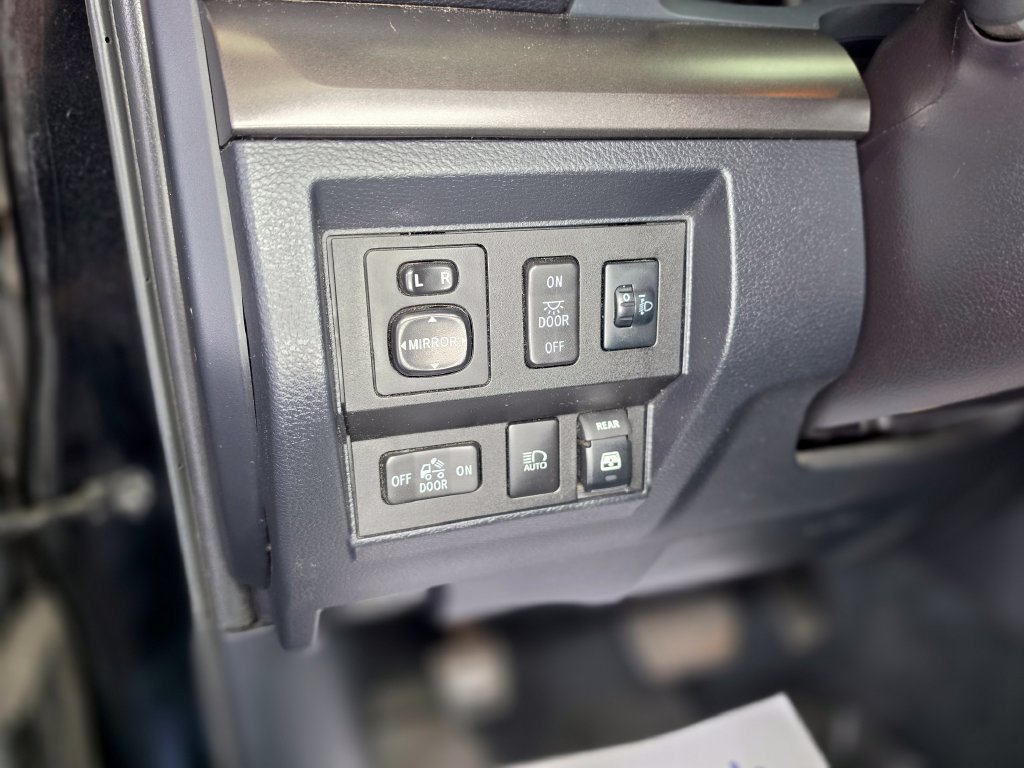 Used 2018 Toyota Tundra SR5 AWD/4WD image 20