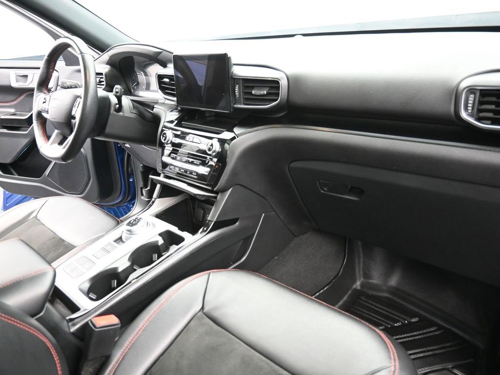 Certified 2023 Ford Explorer ST-Line w/ Class IV Trailer Tow Package image 24