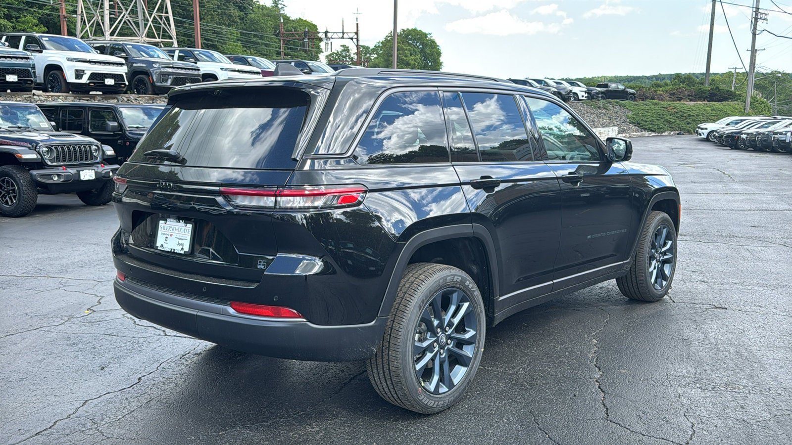 New 2026 Jeep Grand Cherokee Limited AWD/4WD image 6