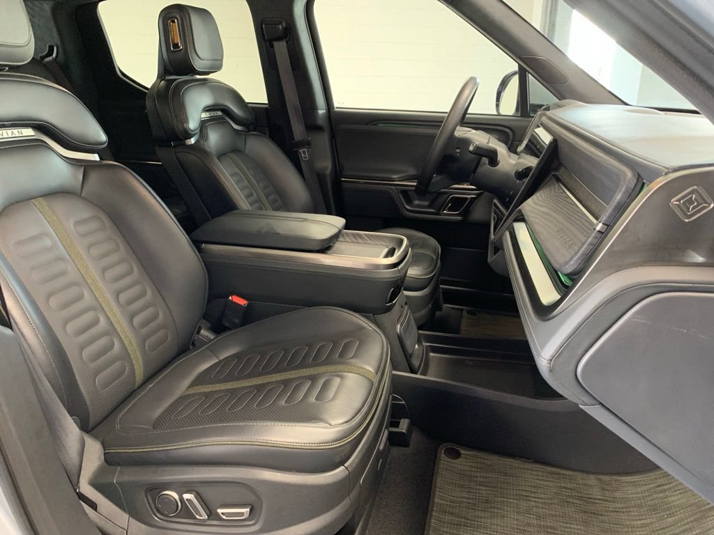 Used 2024 Rivian R1T Adventure AWD/4WD image 12