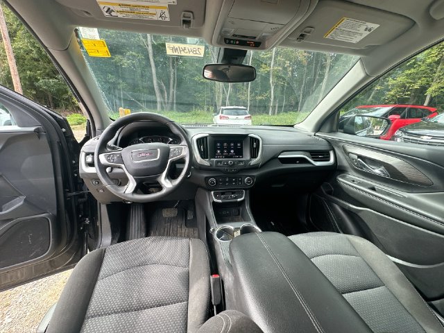 Used 2024 GMC Terrain SLE FWD image 31