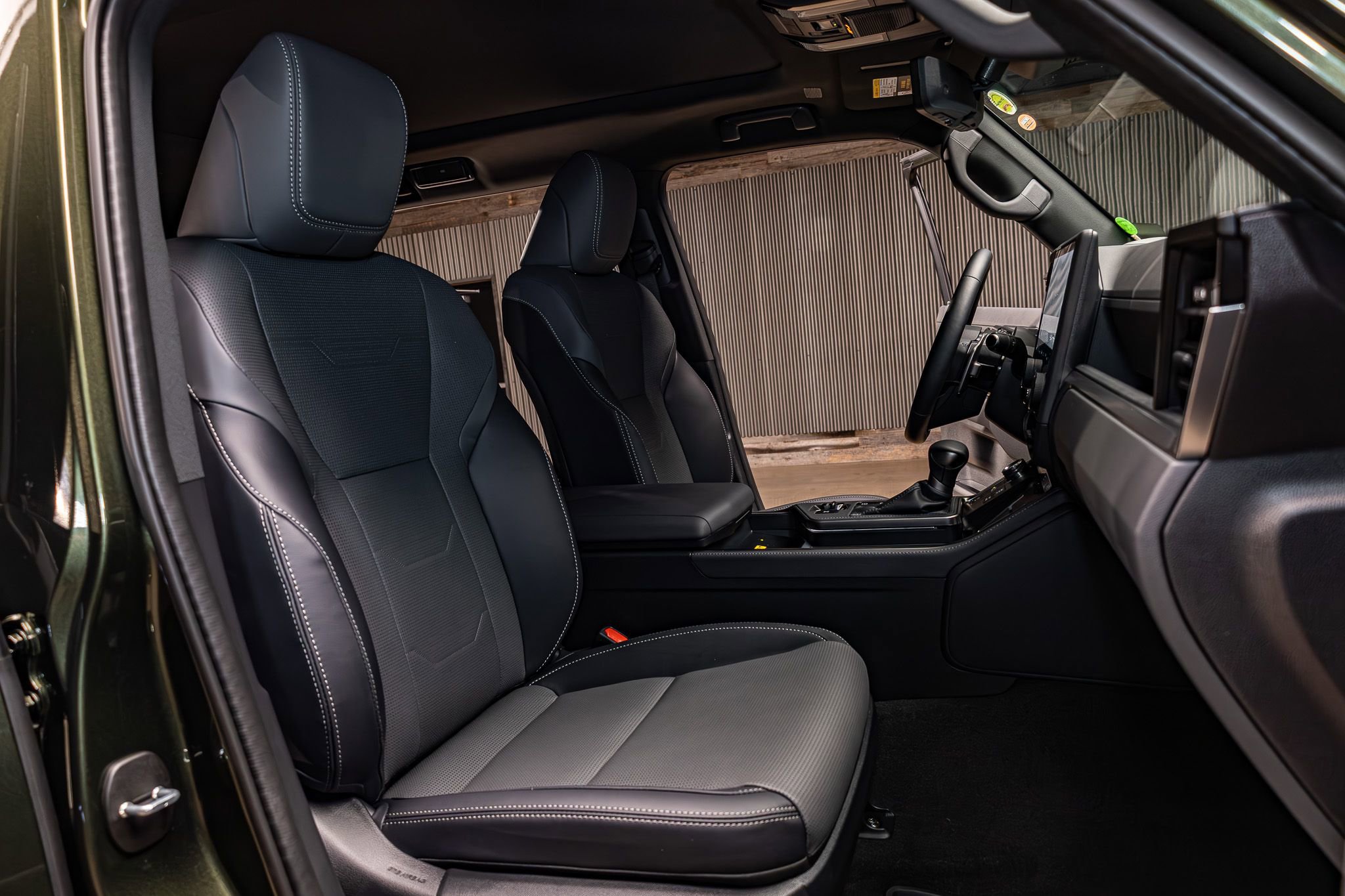 Used 2026 Lexus GX 550 Luxury+ w/ Accessory Package (2T) image 27