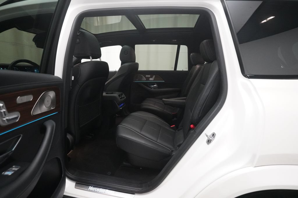 Used 2022 Mercedes-Benz GLS 450 4MATIC image 16