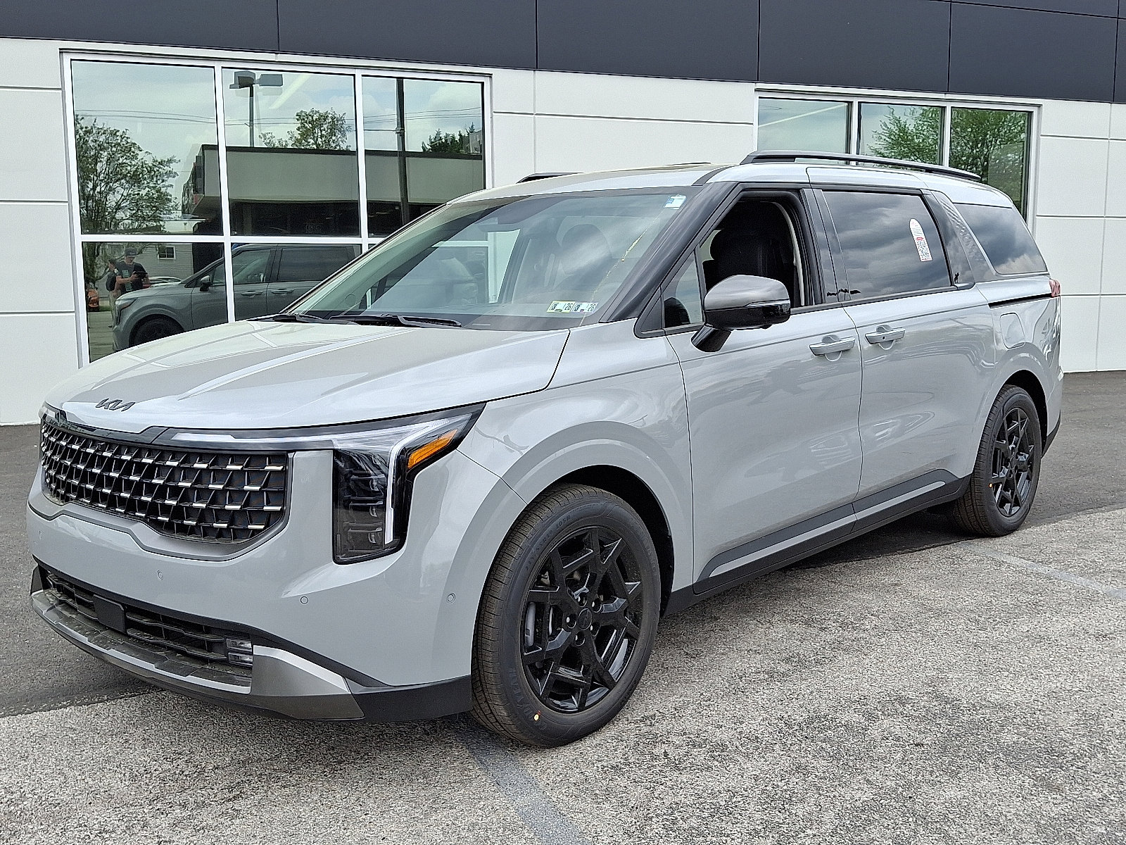 New 2025 Kia Carnival SX Prestige image 4