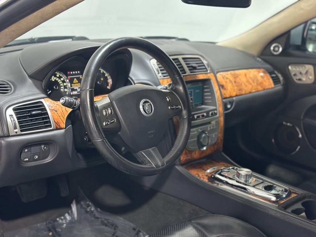 Used 2010 Jaguar XK Coupe image 28