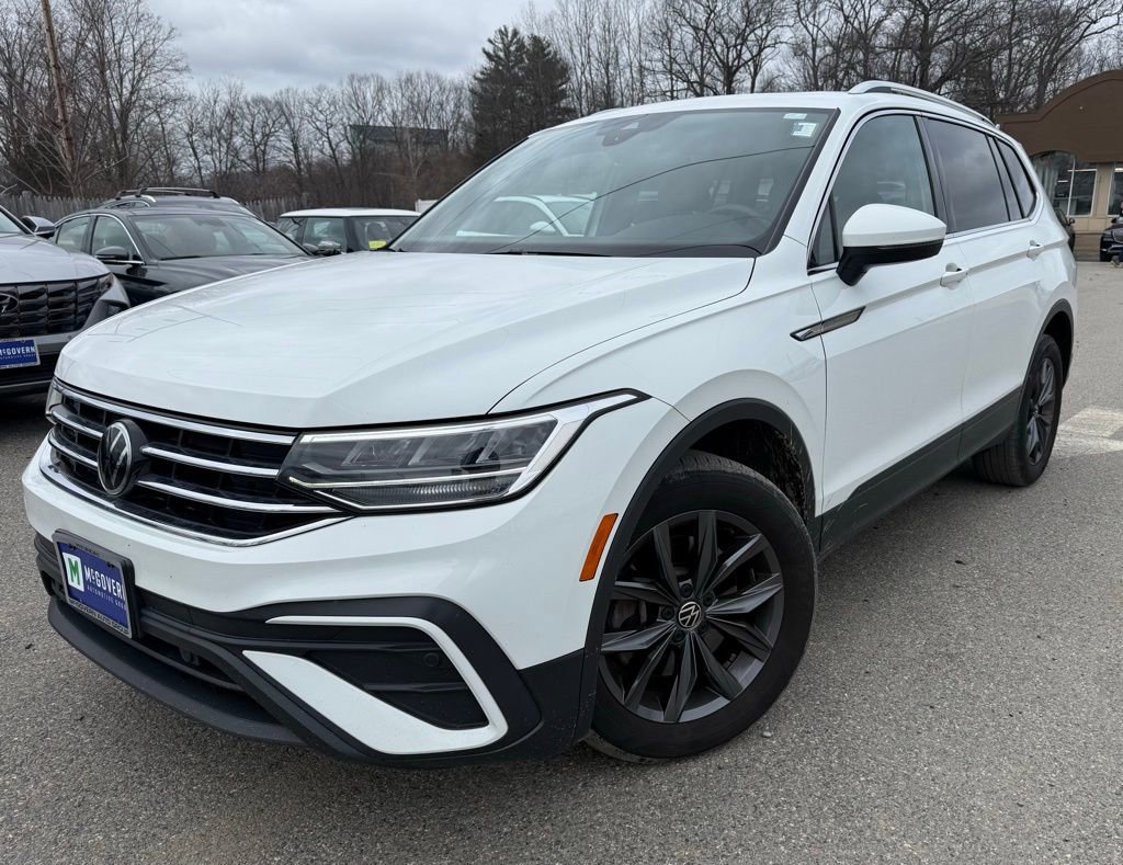 Used 2022 Volkswagen Tiguan SE image 1