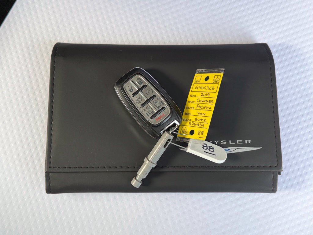 Used 2019 Chrysler Pacifica Touring-L Plus w/ Advanced Safetytec Group FWD image 60