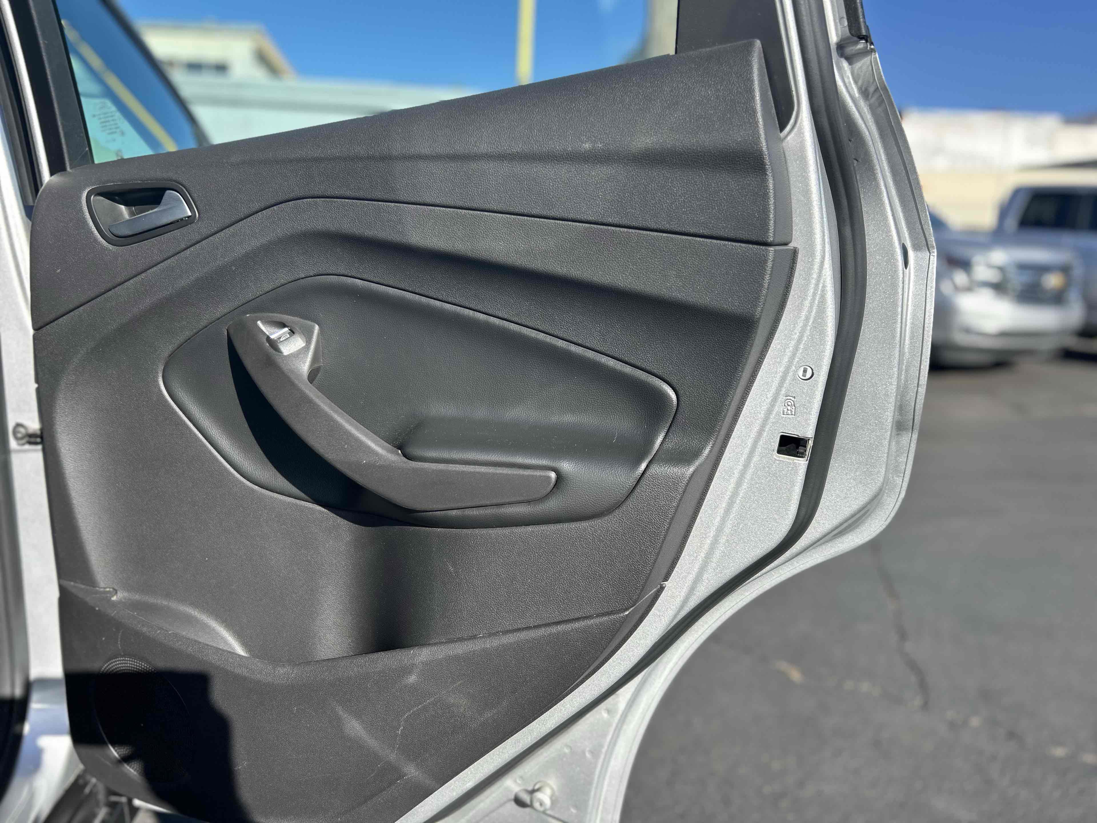 Used 2017 Ford C-MAX SE w/ Equipment Group 201A image 14