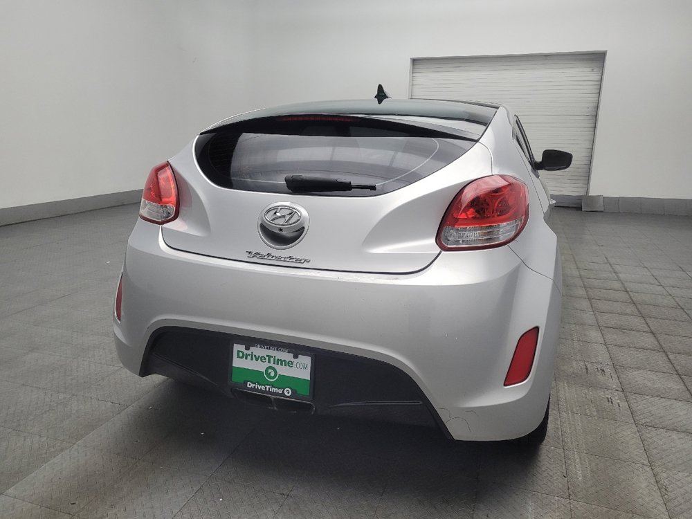 Used 2017 Hyundai Veloster Value Edition FWD image 7