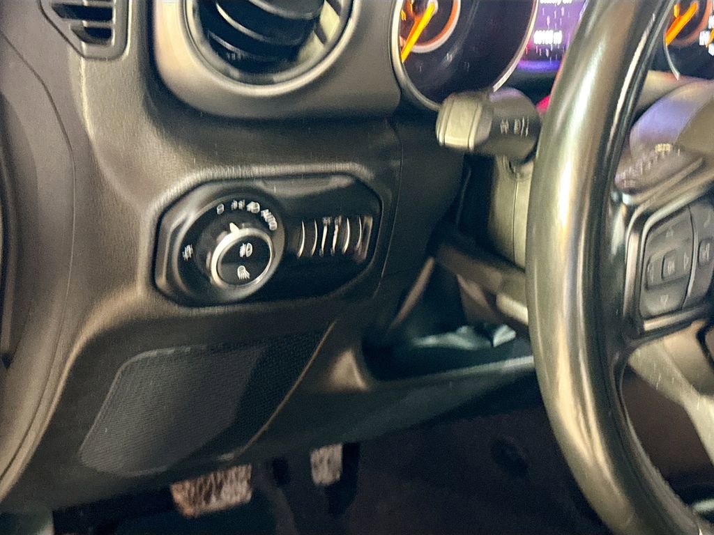 Used 2022 Jeep Gladiator Sport image 11