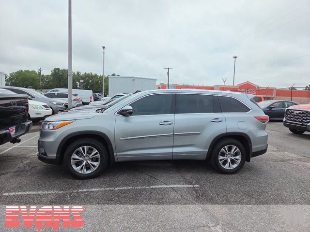 Used 2015 Toyota Highlander XLE AWD/4WD image 3