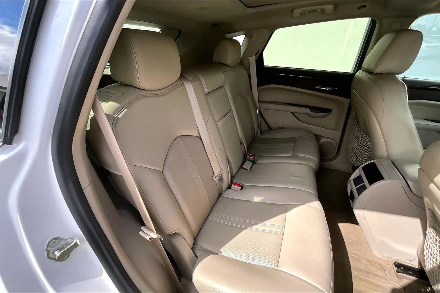 Used 2015 Cadillac SRX Luxury w/ Driver Awareness Package FWD image 21