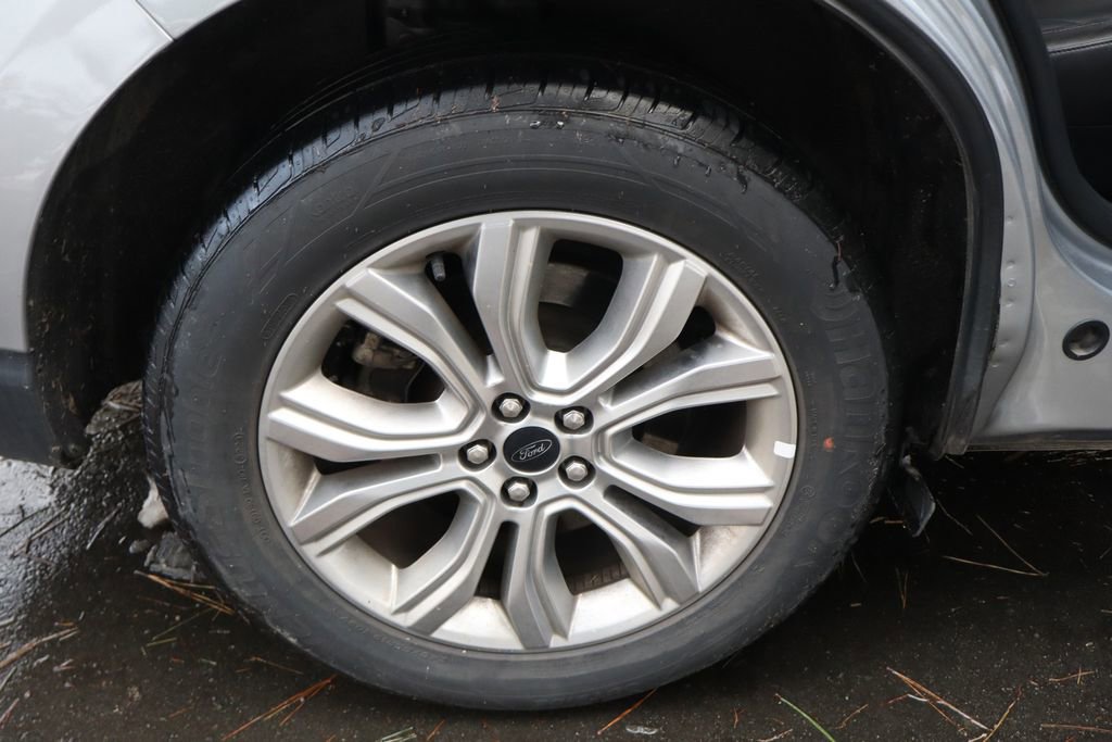 Used 2024 Ford Edge Titanium image 40