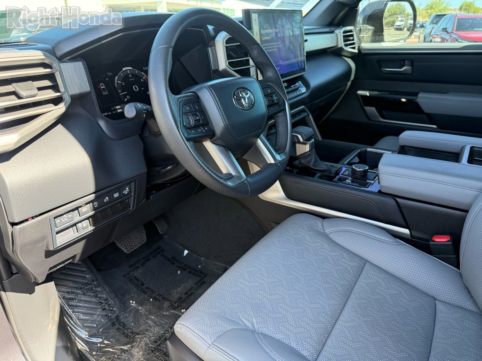 Used 2025 Toyota Tundra Limited AWD/4WD image 12