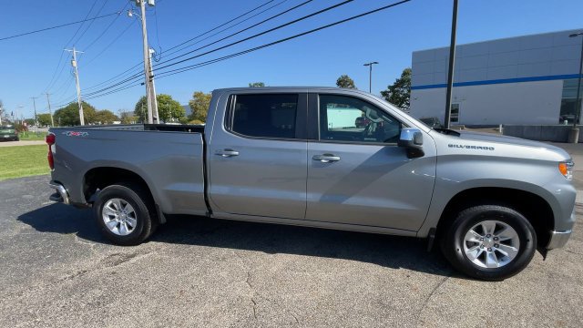 Used 2023 Chevrolet Silverado 1500 LT AWD/4WD image 3