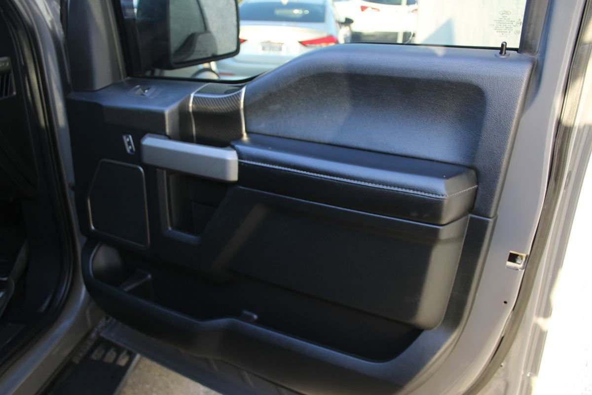 Used 2018 Ford F150 Raptor w/ Equipment Group 802A Luxury AWD/4WD image 23