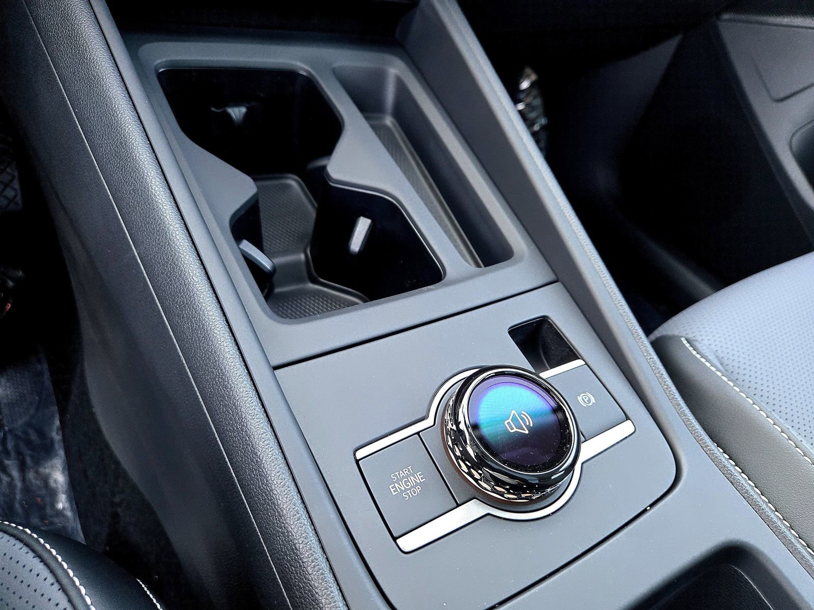 New 2026 Volkswagen Tiguan SE image 14