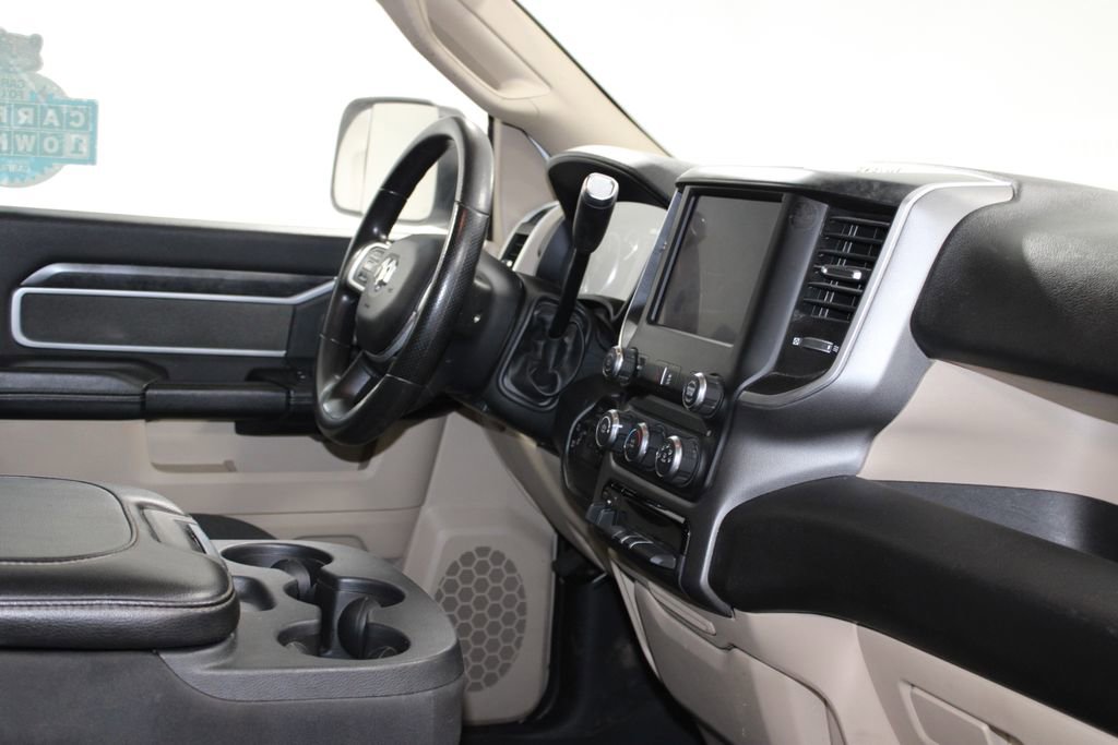 Used 2022 RAM 3500 Big Horn image 30