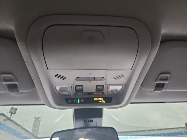 Used 2020 Chevrolet Equinox LT image 22