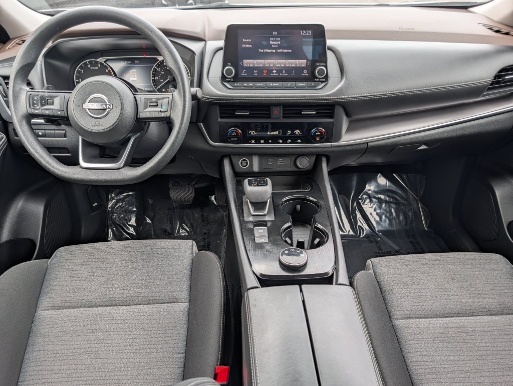 Used 2023 Nissan Rogue SV AWD/4WD image 18