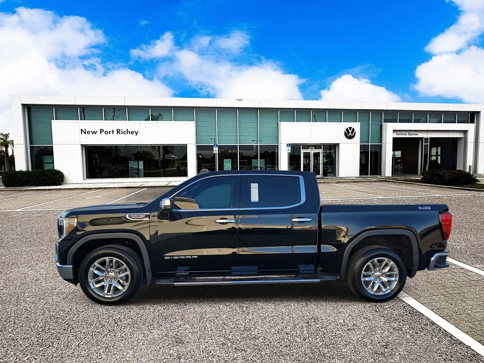 Used 2022 GMC Sierra 1500 SLT w/ SLT Premium Plus Package image 5