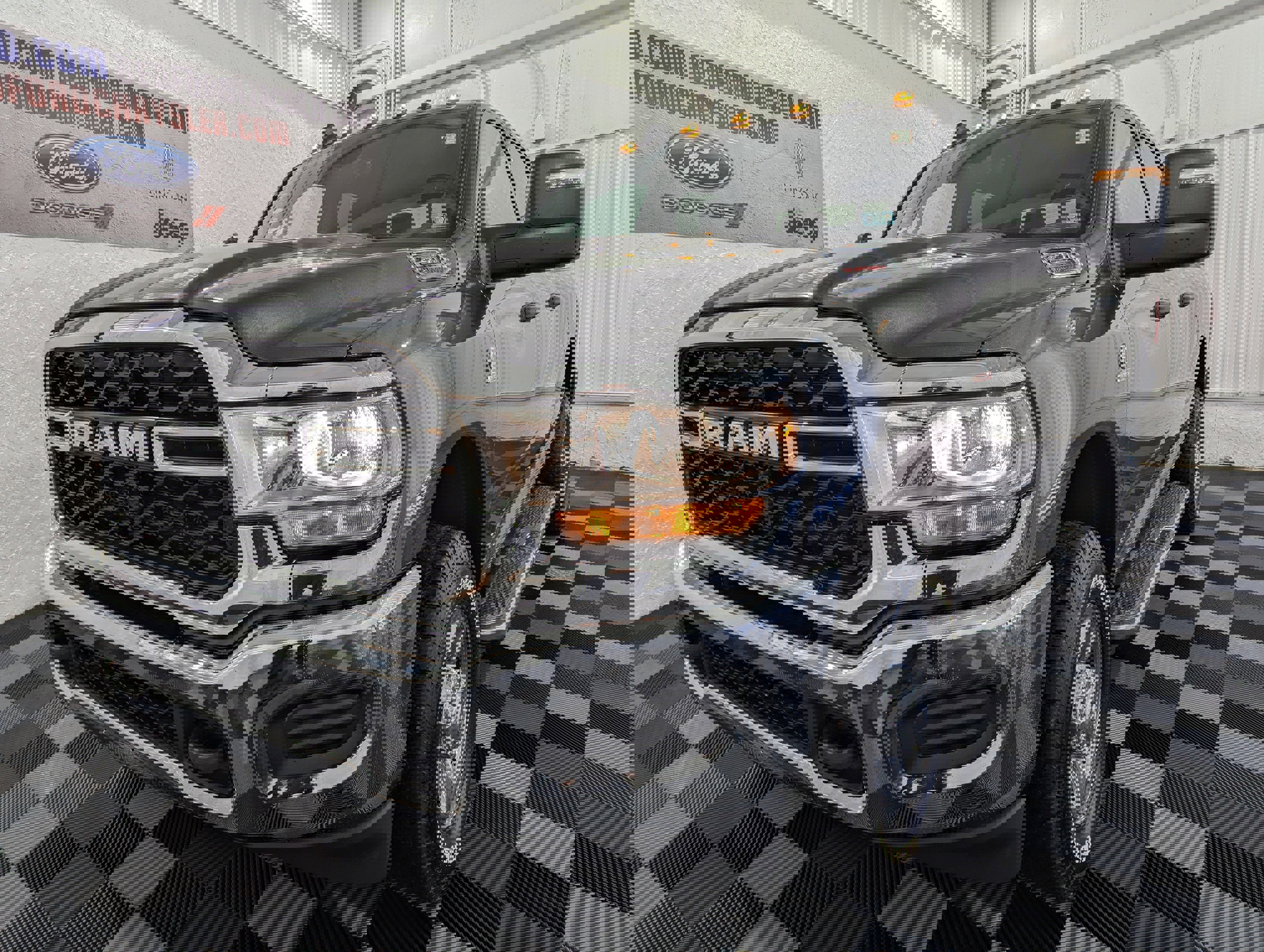 Used 2024 RAM 2500 Tradesman w/ Chrome Appearance Group image 3