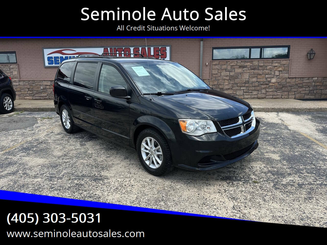 Used 2016 Dodge Grand Caravan SXT w/ Rear Park Assist Package FWD image 1