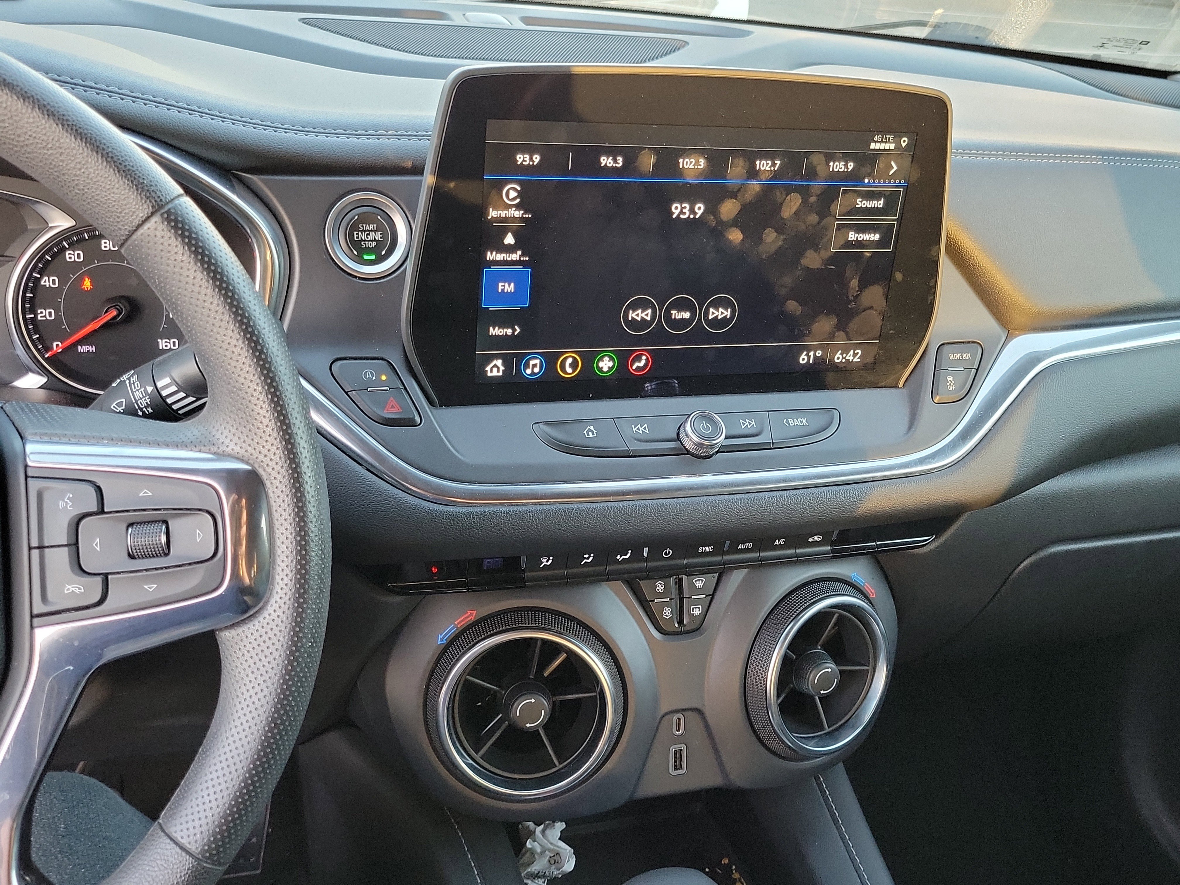 Used 2023 Chevrolet Blazer LT w/ Midnight/Sport Edition FWD image 19