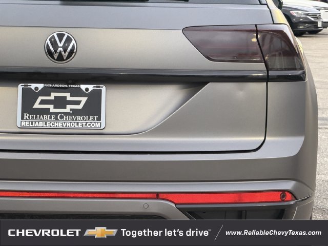 Used 2020 Volkswagen Atlas Cross Sport SEL R-Line AWD/4WD image 6