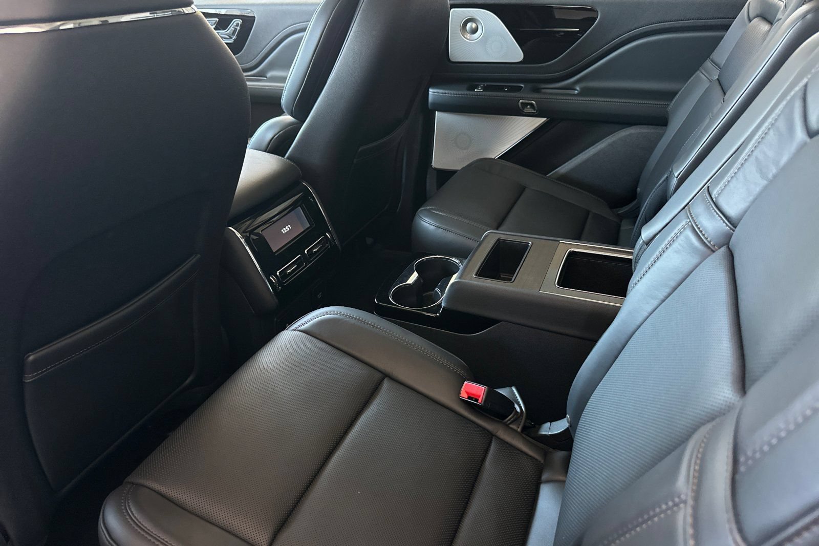 New 2026 Lincoln Aviator Reserve AWD/4WD image 11