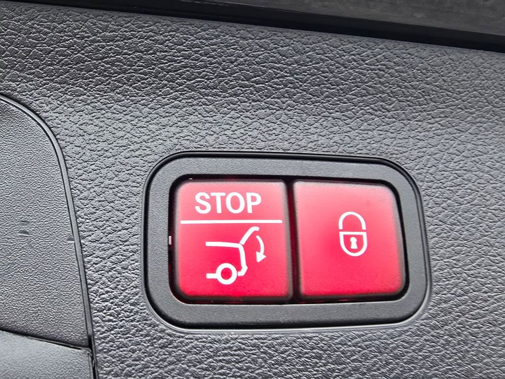 Certified 2023 Mercedes-Benz GLS 450 4MATIC image 21