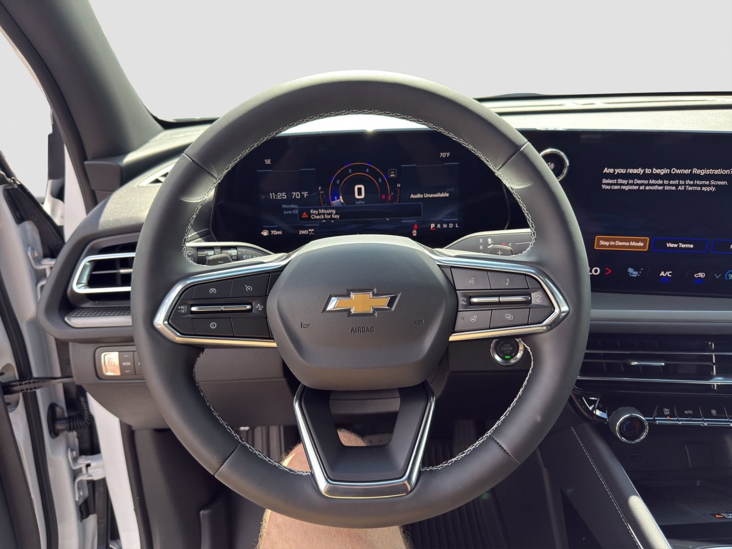New 2026 Chevrolet Traverse LT w/ Driver Confidence Package AWD/4WD image 10