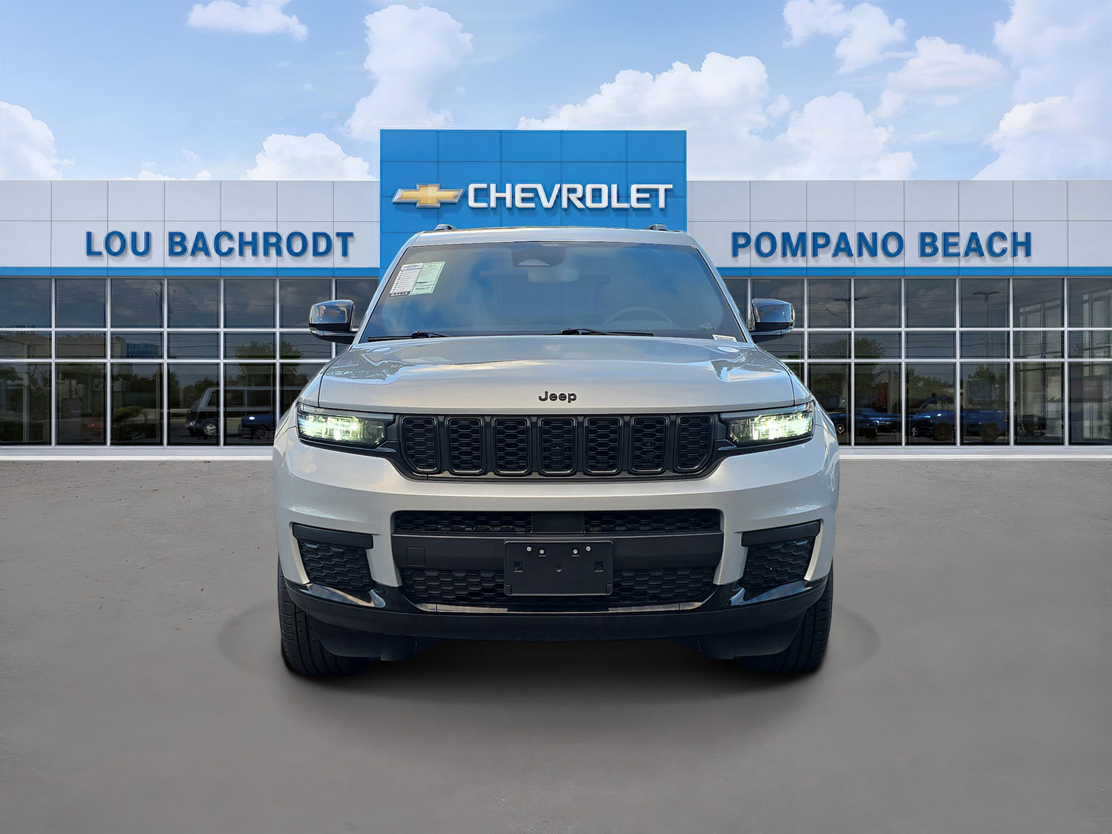 Used 2023 Jeep Grand Cherokee L Laredo RWD image 2