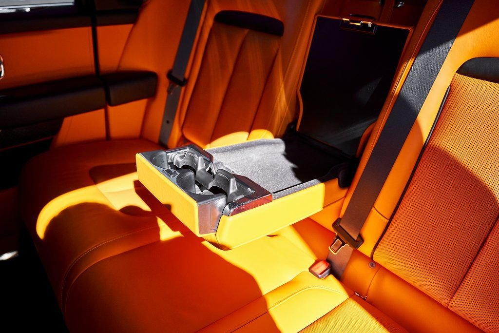 Used 2024 Rolls-Royce Cullinan Black Badge image 57