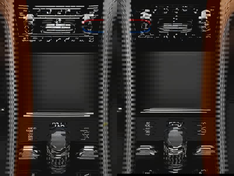 New 2025 Jeep Grand Cherokee Summit image 21