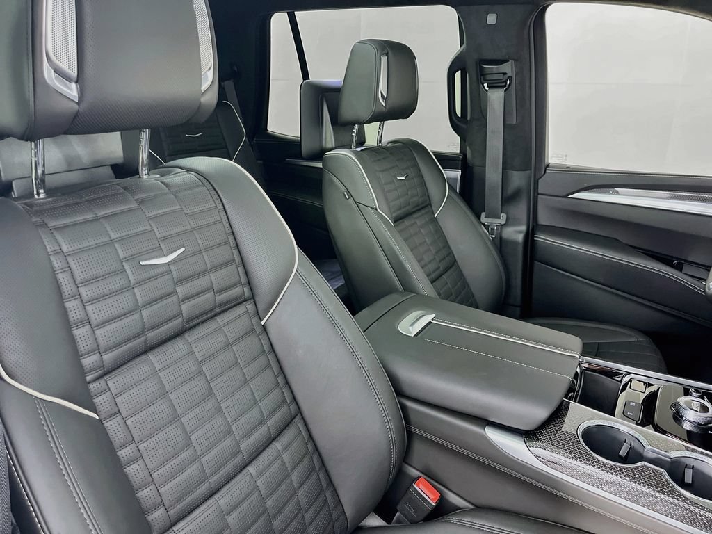 Used 2026 Cadillac Escalade V w/ LPO, ONYX Package AWD/4WD image 38