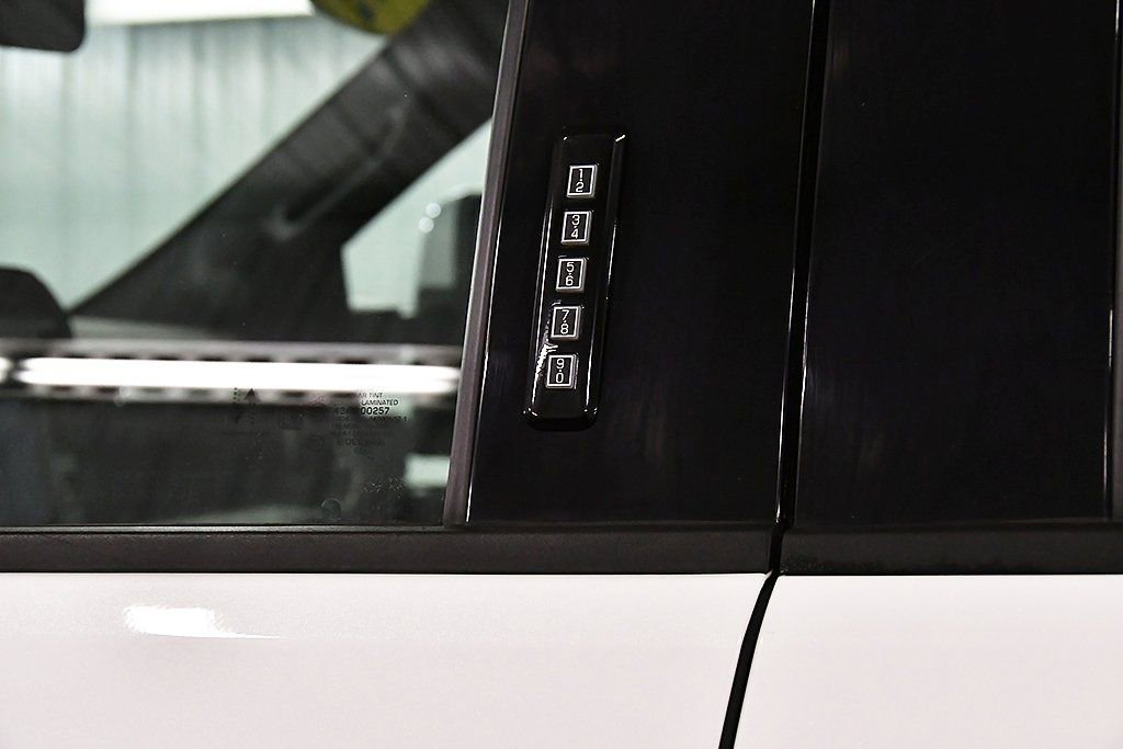 Used 2022 Ford F150 Lariat image 16