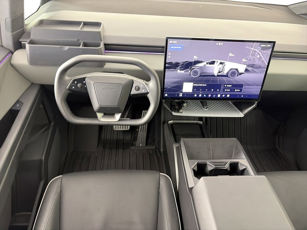 Used 2025 Tesla Cybertruck AWD Crew Cab image 14