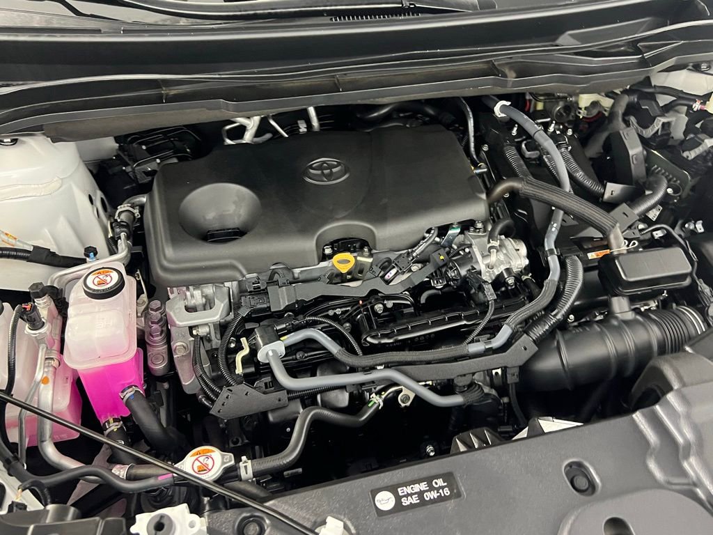 Used 2025 Toyota Sienna XSE image 33