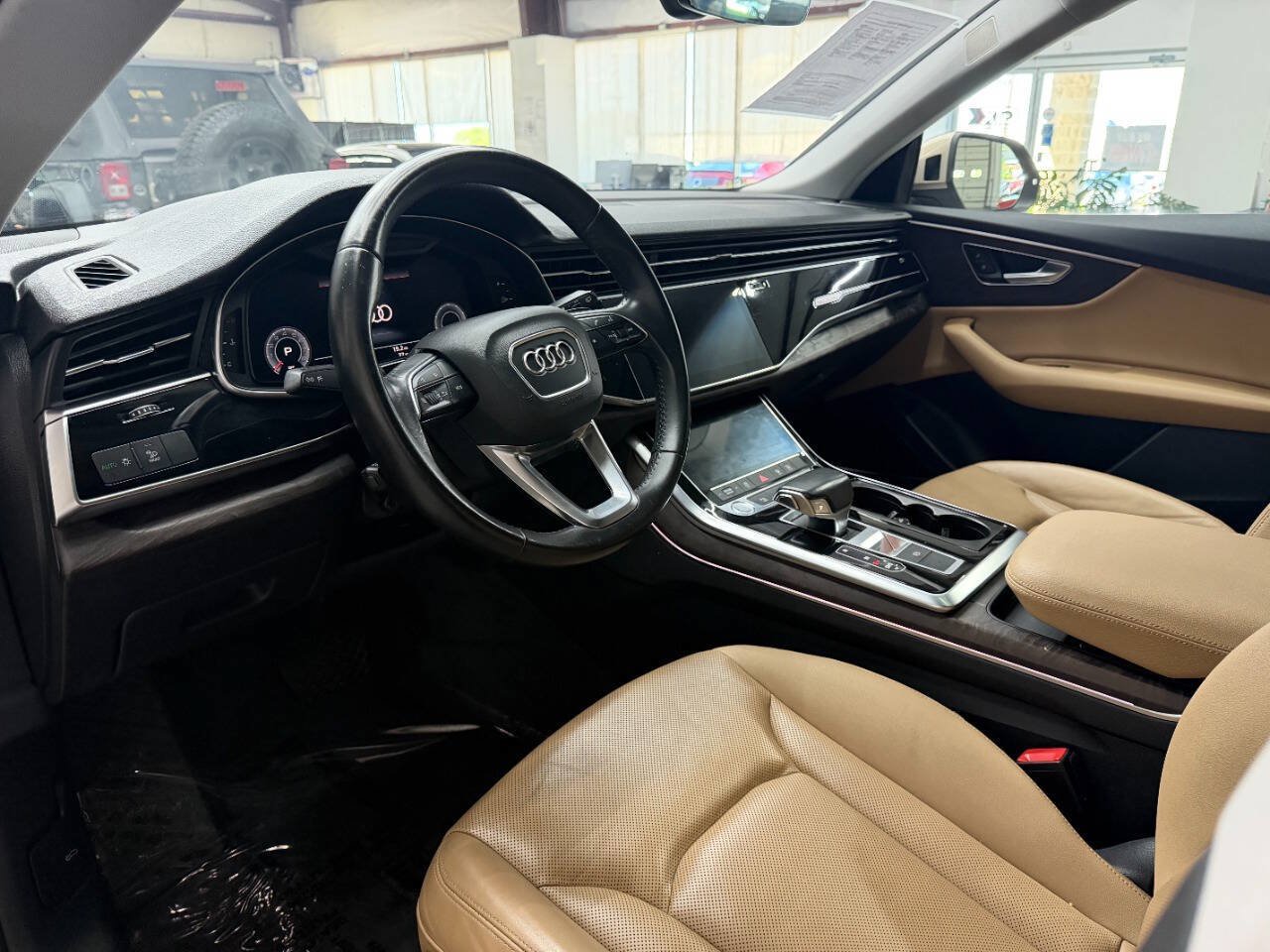 Used 2019 Audi Q8 Premium Plus w/ Premium Plus AWD/4WD image 19