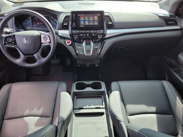 Used 2024 Honda Odyssey Touring image 2