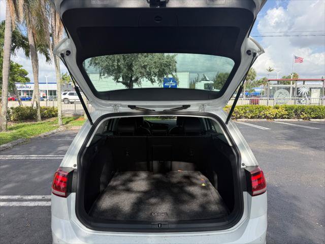 Used 2018 Volkswagen Golf Alltrack SEL AWD/4WD image 19