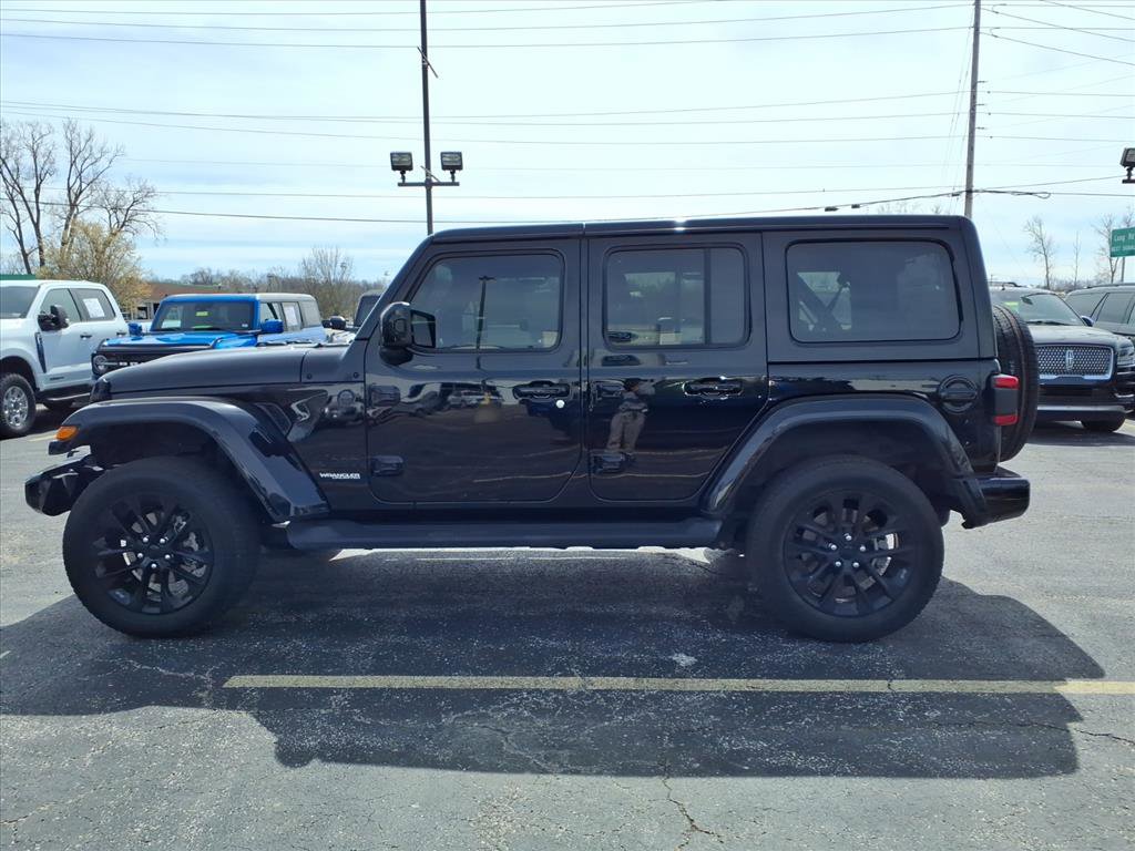Used 2021 Jeep Wrangler Unlimited Sahara image 5