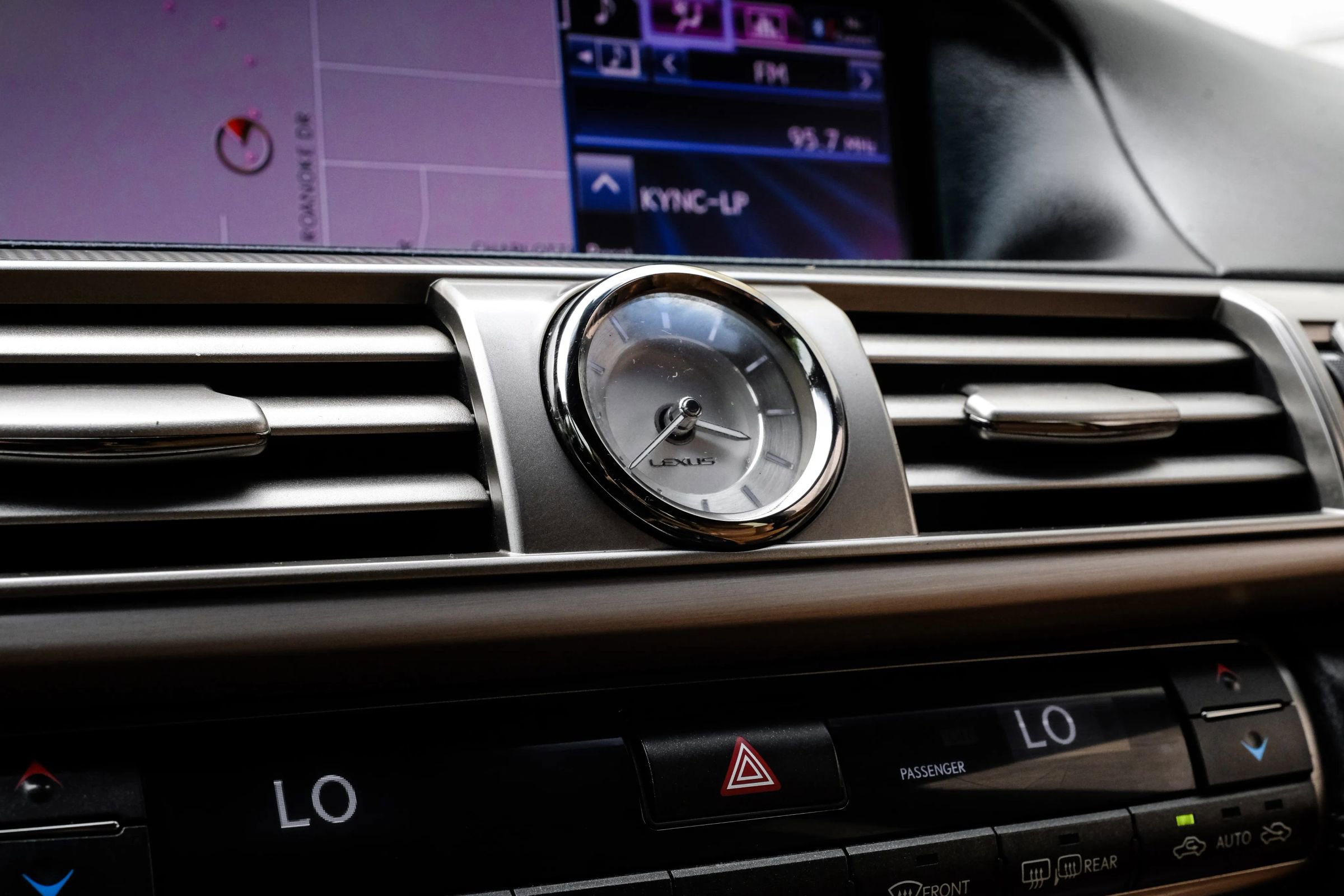 Used 2014 Lexus LS 460 AWD w/ F Sport Package image 37