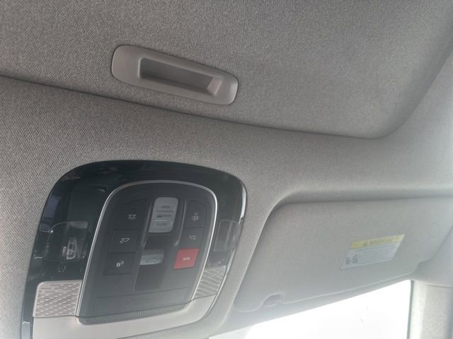 Used 2023 Hyundai Palisade Limited image 9