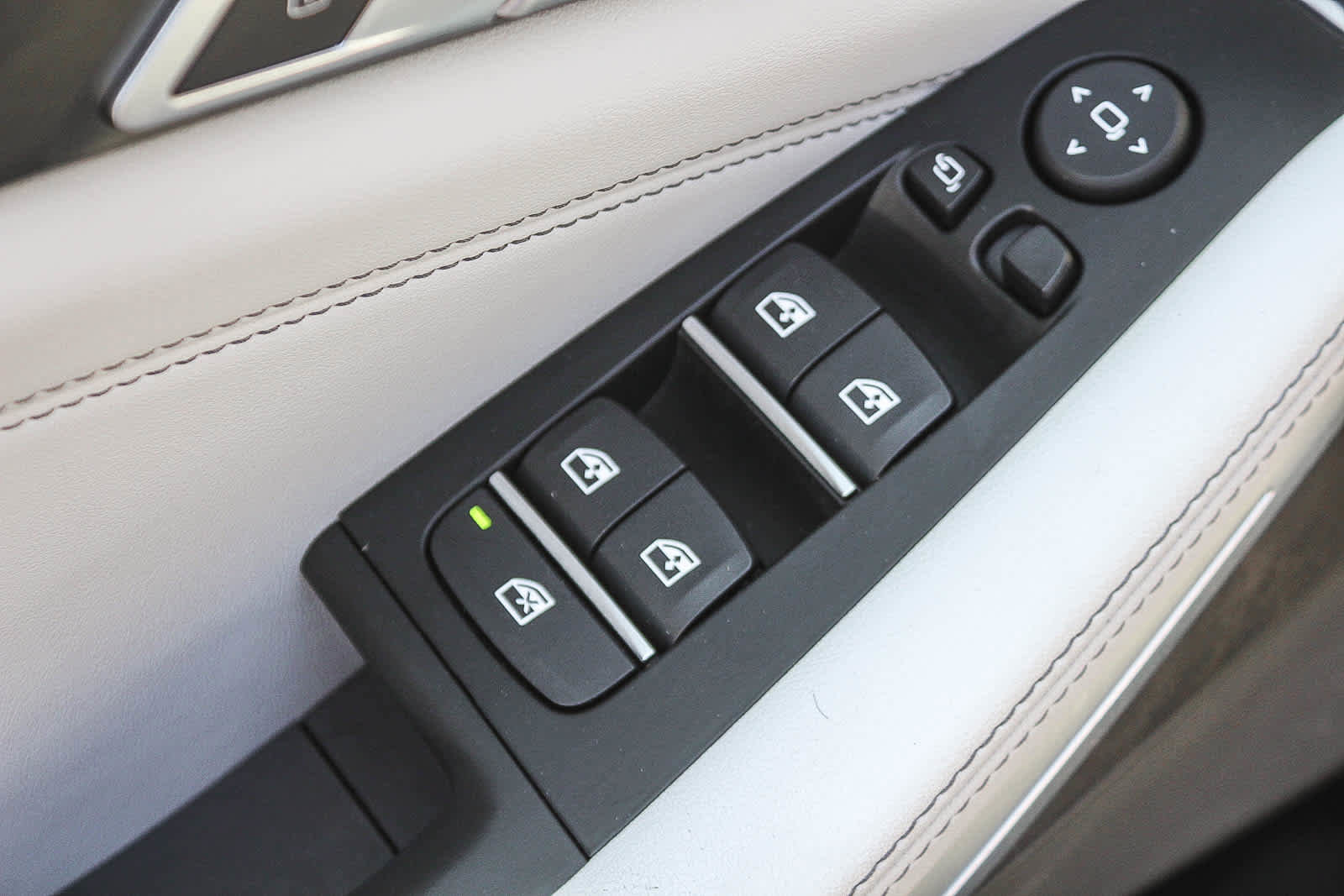 Used 2026 BMW X7 xDrive40i w/ M Sport Package AWD/4WD image 29