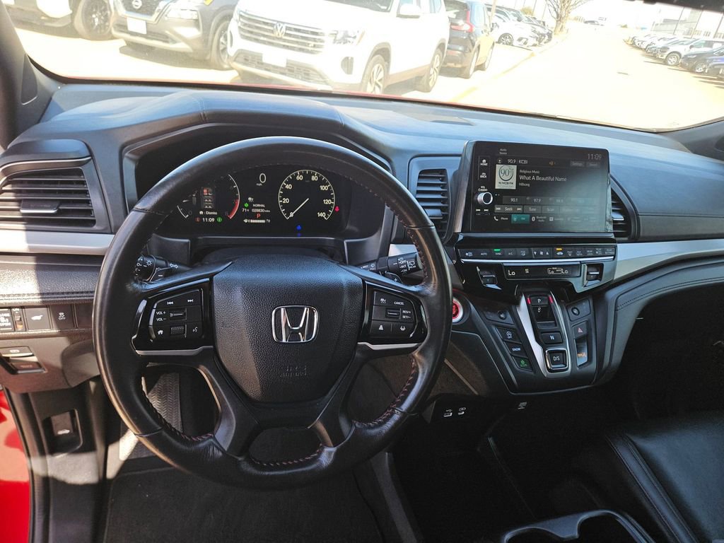 Used 2025 Honda Odyssey Sport-L image 16