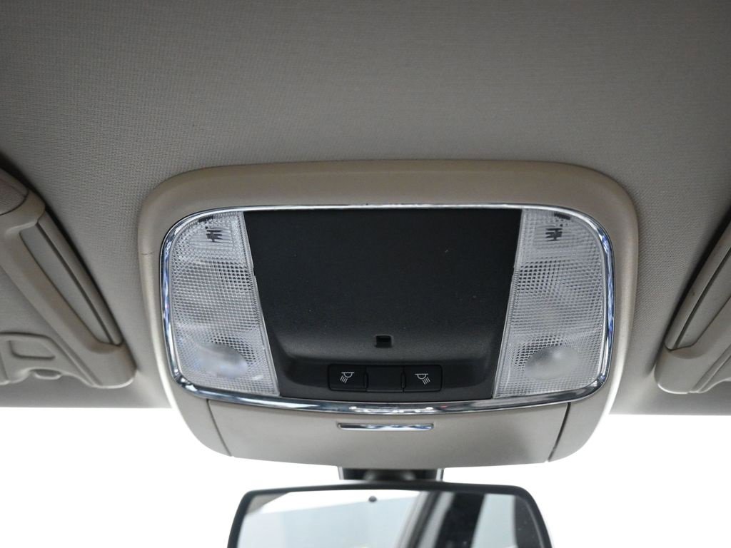 Used 2019 Chrysler 300 Touring w/ Sport Appearance Package image 25